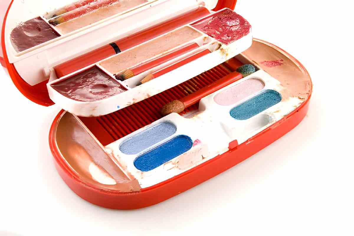 Old Makeup Superbugs