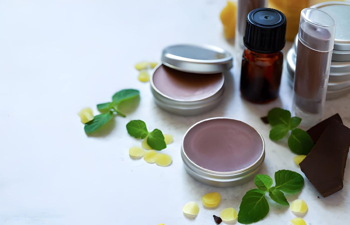 Lip Plumping Balm - Content Image