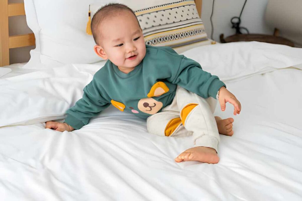 Why the Rs 149 Bear Design Long-Sleeve Baby Jumpsuit from TheSpark Shop